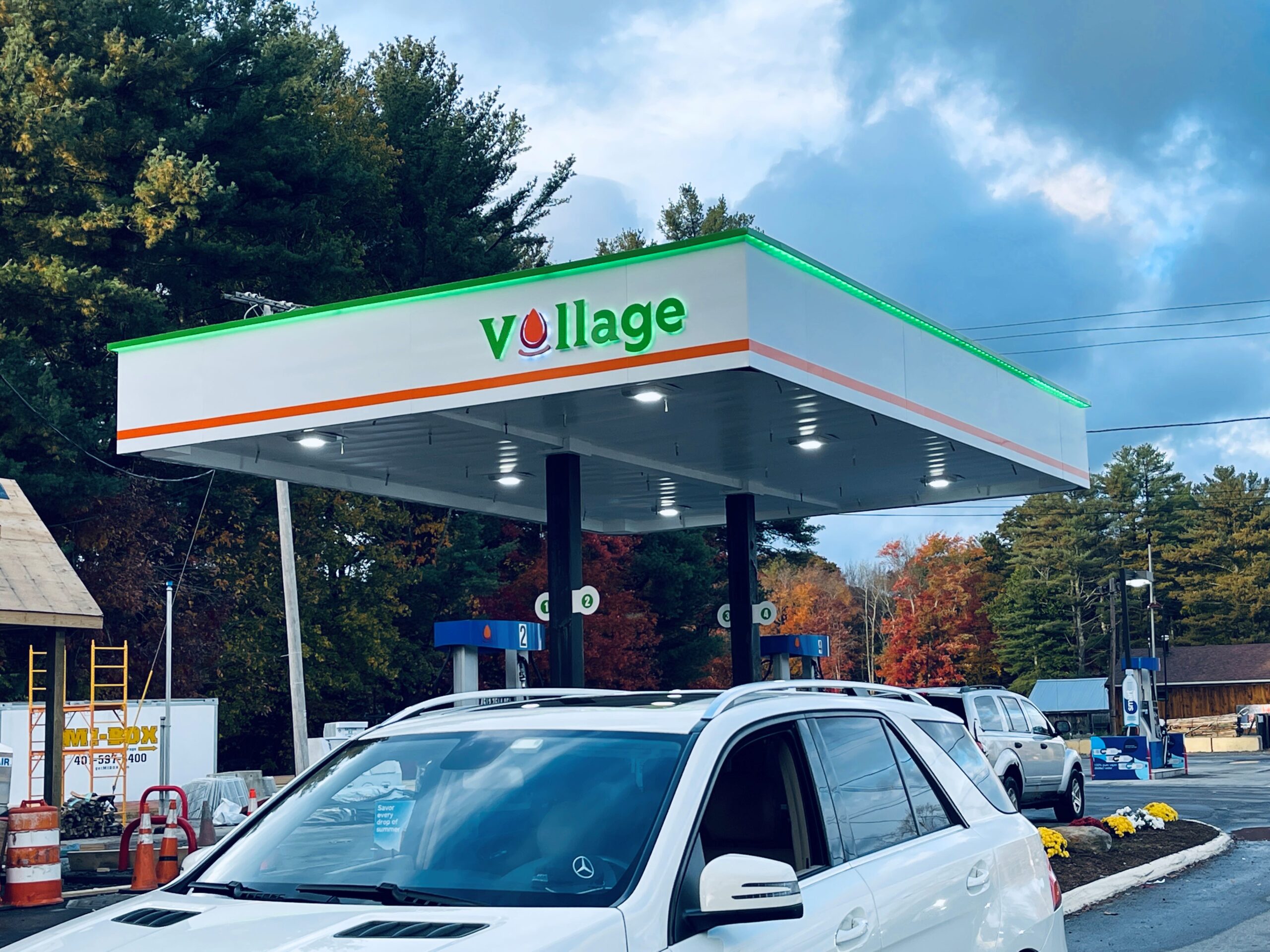 GAS Stations LED Digital Price Signs .GAS Stations- LED Digital Price Signs.LED Gas Station Pump Toppers.LED petrol pump toppers displaying fuel prices and promotional ads at a modern fuel station.led signs .branding and un branding imaging